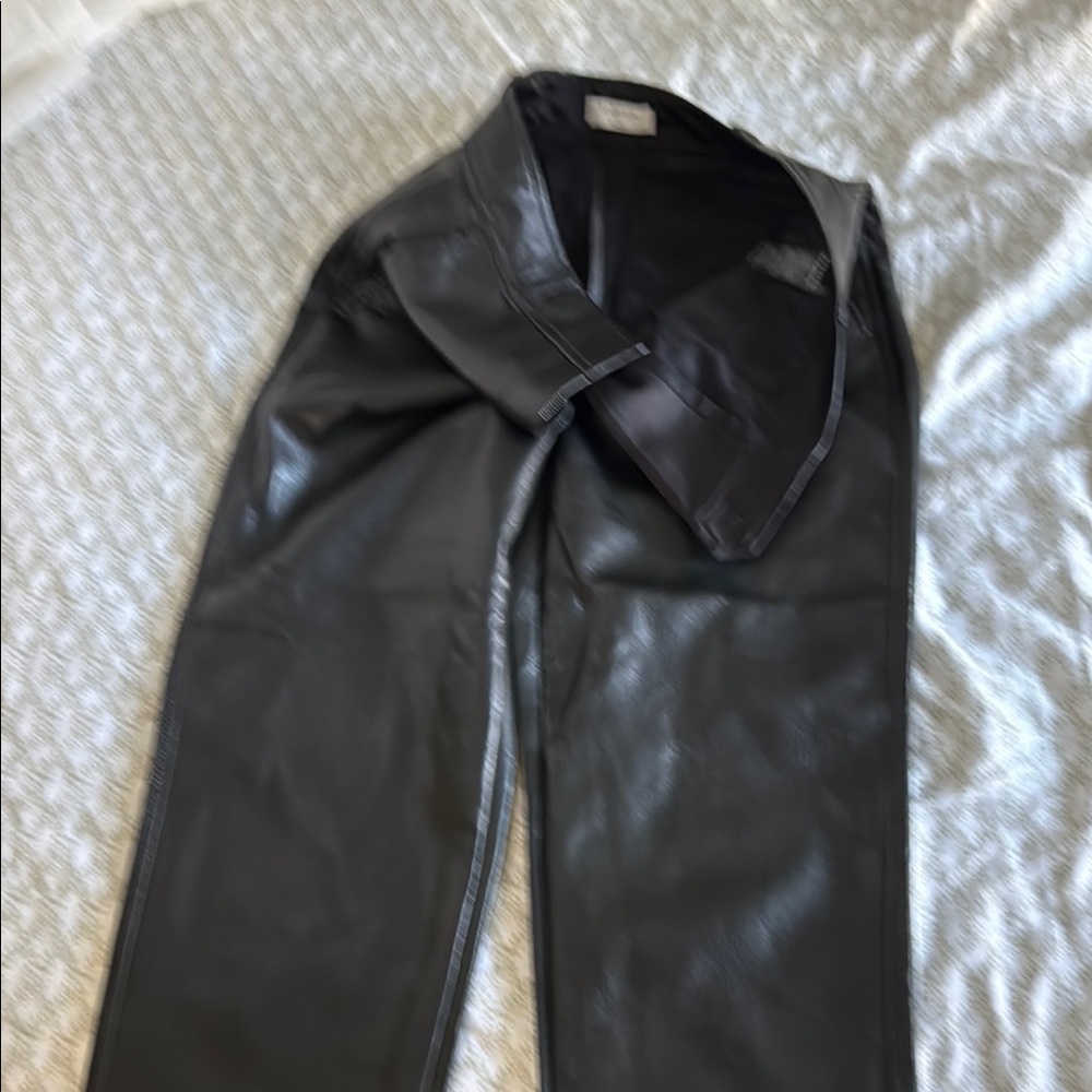 Babaton Black Ankle Cropped Pants